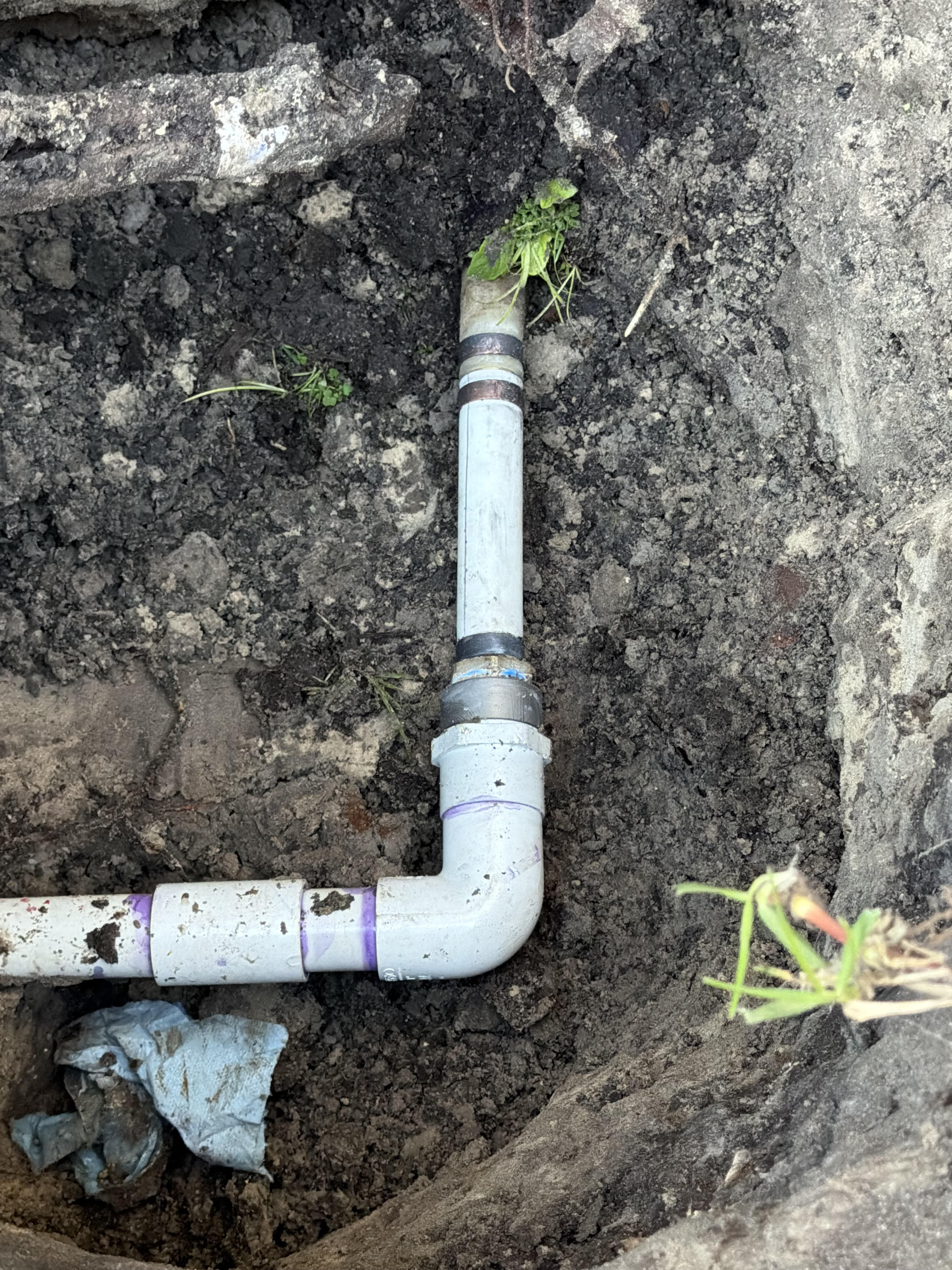 Outdoor emergency plumbing leak repair completed by Lukas Plumbing and Leak Detection in Clearwater Florida